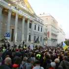 Pensionistas congregados ante el Congreso de los Diputados.-EFE