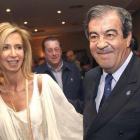 Francisco Álvarez Cascos y María Porto, en el 2012.-EFE / J.L. CEREJIDO