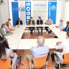 El vicesecretario de Territorial del PP, Antonio González Terol, mantuvo una reunión de coordinación sobre el inicio del curso político con la dirección provincial del Partido Popular de Burgos. ICAL