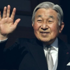 El emperador Akihito.-