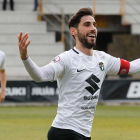 Andrés celebra un gol con la camiseta del Burgos CF. SANTI OTERO