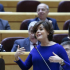 Soraya Sáenz de Santamaría, este lunes en la sesión de control al Gobierno.-JUAN MANUEL PRATS