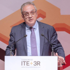 Anselmo Menéndez durante su intervención en el congreso.-ECB