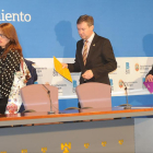 Rebeca Heras, Javier Lacalle y César Rico presentaron ayer la oferta de Burgos para la presente edición de Fitur.-ISRAEL L. MURILLO