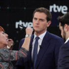 El líder de Ciudadanos, Albert Rivera, antes de dar comienzo el debate en RTVE el 22 de abril ante las elecciones generales del 28-M.-EFE / JUANJO MARTÍN