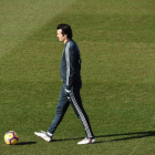 Santiago Solari durante el entrenamiento de este viernes del Madrid.-EFE