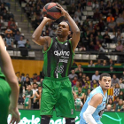 McFadden tira a canasta en un partido de la pasada campaña con la camiseta del Joventut.-ACB PHOTO