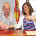 José María Martínez y Milagros Marcos durante la firma del convenio.-G.G.