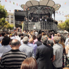 La Plaza Mayor de Briviesca se llenó hasta la bandera con motivo de la interpretación del himno.-G. G.