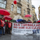 Manifestación de extrabajadores de la radio y televisión valenciana, al cumplirse el tercer aniversario del cierre de Canal 9.-MIGUEL LORENZO