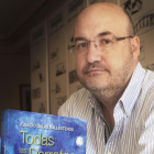 Ignacio Galaz ha elegido una pintura de María José Castaño para la portada.-Israel L. Murillo