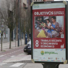 La campaña está presente en el mobiliario urbano de la capital como en este cartel de la avenida de la Paz.-RAÚL G. OCHOA