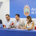 En la rueda de prensa del Foro de Cultura de Burgos intervinieron Luis Ventas, Óscar Blano, Daniel De la Rosa, Nuria Barrio  y Aitor Martín.-SANTI OTERO