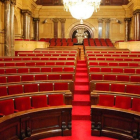 El hemiciclo del Parlament vacío.-EL PERIÓDICO