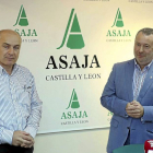José Antonio Turrado y Donancio Dujo en la sede de Aasaja en Valladolid antes de la rueda de prensa.-Ical