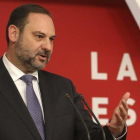 José Luis Ábalos, este lunes en la sede del PSOE.-DAVID CASTRO