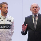 Jenson Button y Ron Dennis, juntos en 2015.-AP / FRANK AUGSTEIN