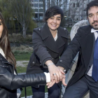 Beatriz Hortigüela, Sandra González y Santiago Cuesta han trabajado juntos en la divulgación científica de los nuevos materiales.-SANTI OTERO