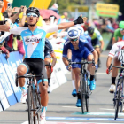 Edwin Ávila gana un esprint en el Tour de Taiwan. ECB