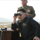 El líder norcoreano, Kim Jong-un, en una base aérea.-Foto:  REUTERS