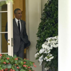 Barack Obama sale del despacho oval de la Casa Blanca.-AP / SUSAN WALSH