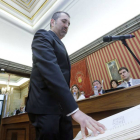 Mario Díez juró ayer su cargo como concejal de la Corporación Municipal para lo que resta de legislatura tras la devolución del acta por parte de Roberto Alonso. El integrante de Unión, Progreso y Democracia se incorporó dentro del grupo mixto junto a Raú-RAÚL G. OCHOA