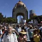 Miles de personas participan en una manifestacion contra el nuevo presidente de Mexico  Andres Manuel Lopez Obrador  en Ciudad de Mexico  Mexico.-EFE