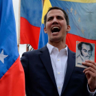 Trump reveló su decisión en un comunicado, minutos después de que Guaidó anunciara que asume las competencias del Ejecutivo venezolano.-EFE