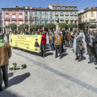 Concentración de ayer en la Plaza Mayor para reclamar la reapertura delDirecto.-ISRAEL L. MURILLO