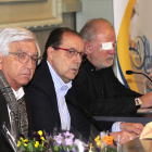 Los responsables de Aspanias, ayer, en una rueda de prensa para explicar la situación. ISRAEL L. MURILLO