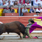 El torero de Aranda lo puso todo para triunfar ante el público de Pamplona.-ECB