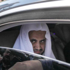 El fiscal general de Arabia Saudi, Saud al Moyeb, abandona el consulado saudi en Estambul el pasado 30 de octubre.-EFE