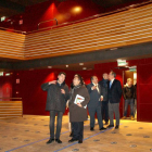 Los mirandeses verán hoy por primera vez cómo es el interior del teatro.-E. M.