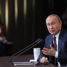 Putin, durante la conferencia de prensa, en Moscú.-EFE / EPA / MAXIM SHIPENKOV