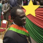 Fotografía de Michel Kafando, presidente de Burikina Faso, frente a la bandera del país.-REUTERS