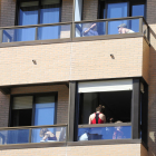 Imagen de gente en los balcones. ISRAEL L. MURILLO