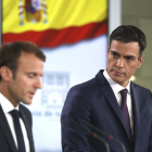 Pedro Sánchez y Emmanuel Macron durante la visita del presidente francés a España, el pasado julio.-DAVID CASTRO