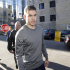 Lucas Hernández, a su llegada a los juzgados.-EFE