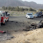 El coche en el que iba Mullah Akhtar Mansour quedó reducido a un amasijo de hierros tras el ataque estadounidense.-Abdul Malik