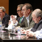 Imagen de la directiva del CB Tizona durante una asamblea.-RAÚL OCHOA