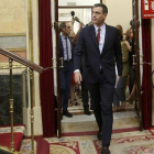 El candidato del PSOE a la Presidencia del Gobierno, Pedro Sánchez, llega al Congreso.-DAVID CASTRO