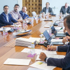 Un momento de la reunión del consejo del consorcio del Desvío del Ferrocarril celebrado ayer.-ISRAEL L. MURILLO