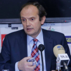 Juan Carlos Barriocanal durante una rueda de prensa en El Plantío.-RAÚL G. OCHOA