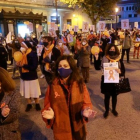 La protesta se celebró frente a la Subdelegación del Gobierno de Burgos. RAÚL OCHOA