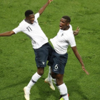 Dembelé celebra con Pogba-AFP / VALERY HACHE