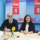 Virginia Jiménez (dcha.) acompañada por Esther Peña, Miguel Angel Adrián y Aitana Hernando.-E. M.