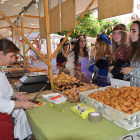 La gastronomía de la zona y los productos artesanales estuvieron presentes en la fiesta.-R.F.