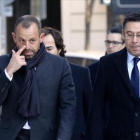 Sandro Rosell y Josep Maria Bartomeu, a su llegada  a la Audiencia Nacional.-JUAN MANUEL PRATS