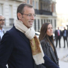 Sandro Rosell, junto a su mujer, a su llegada a la Audiencia Nacional.-DAVID CASTRO