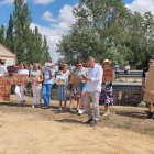 Los vecinos de pueblos aledaños al Canal de Castilla se manifestaron en Zarzosa del Río Pisuerga donde fallecieron seis personas en 2012. ECB